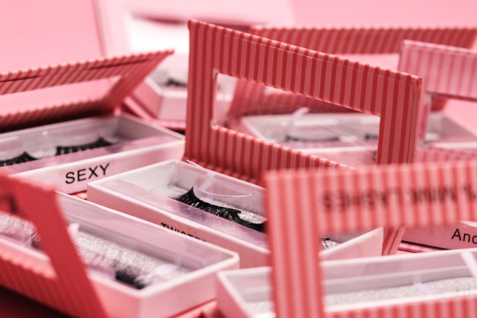 Fındıkzade'de Göz Kamaştıran İpek Kirpikler: Alena Beauty ile Doğal Güzellik