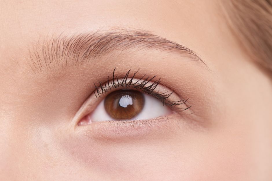 Çapa'da Göz Kamaştıran Bakışlar: Alena Beauty'de Kirpik Lifting Uygulaması