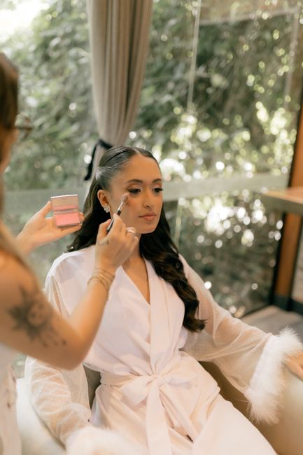 Şehremini'de Hayalinizdeki Gelin Başı ve Makyajı: Alena Beauty Farkıyla