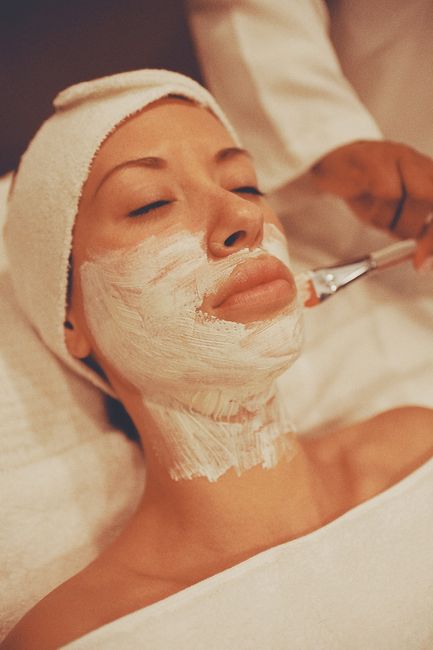 Çapa'da Profesyonel Cilt Bakımı: Alena Beauty ile Işıltınızı Keşfedin