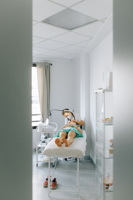 Şehremini Cilt Bakımı: Işıltılı Bir Cilt İçin Alena Beauty Fatih'te!