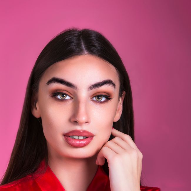 Fındıkzade'de Kusursuz Kaş Laminasyon: Alena Beauty İle İfadenizi Yenileyin
