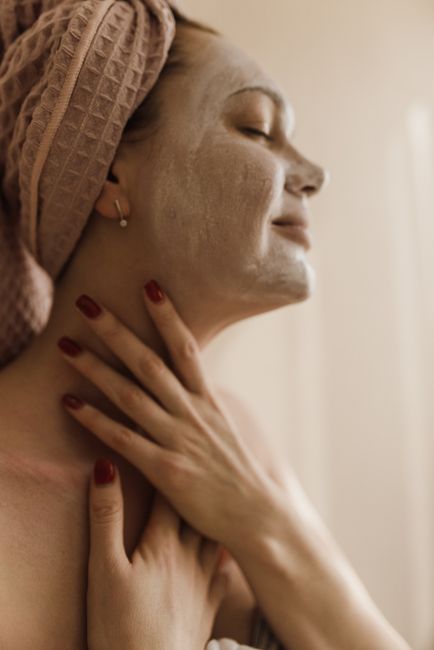 Şehremini'nin Parlayan Yüzü: Alena Beauty ile Profesyonel Cilt Beyazlatma Bakımı