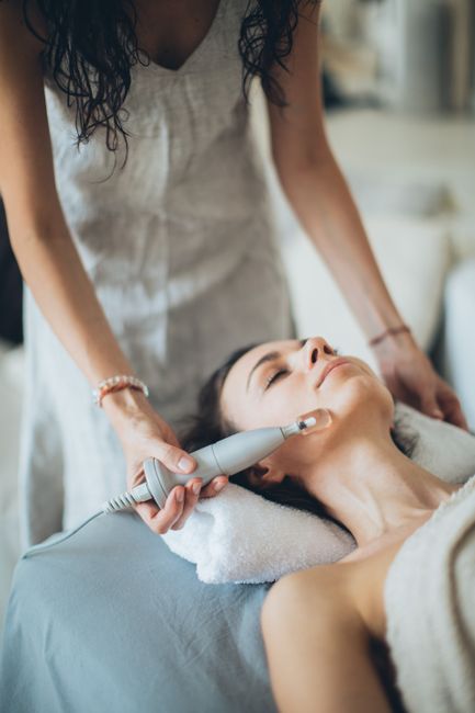 Fındıkzade'de Kusursuz Cilt Bakımı: Alena Beauty Farkıyla Işıldayan Bir Cilt!